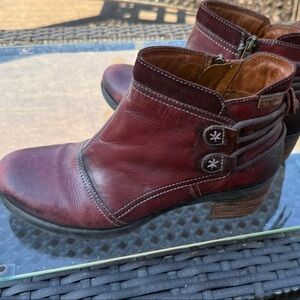 PIKOLINOS Women's Rich Red Ankle Booties